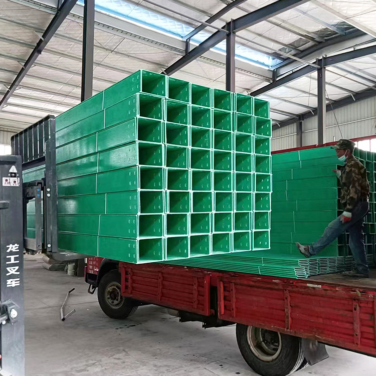 化工廠為什么要用玻璃鋼橋架?